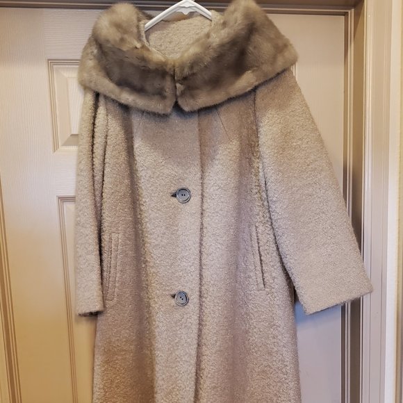 Vintage (1950's) Jackets & Blazers - Vintage swing coat with fur collar(1950's)
